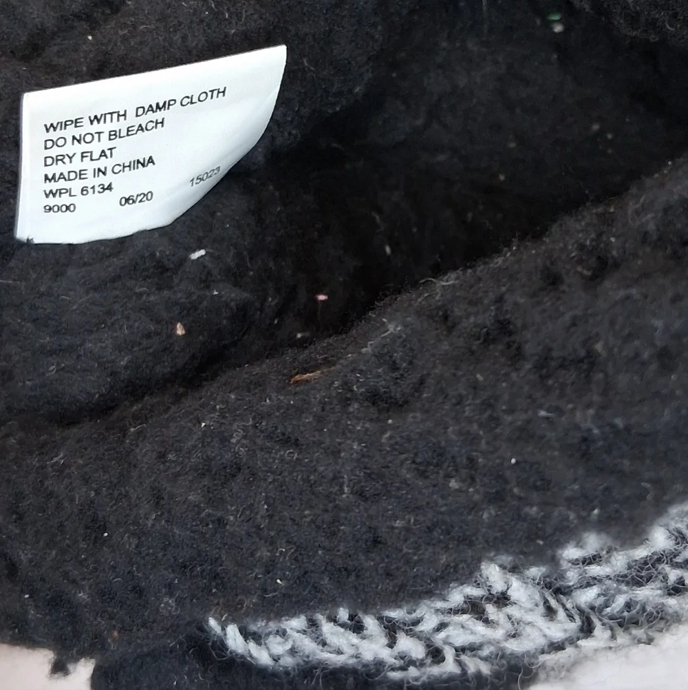 Muk Luks Whimsy Black and White Woven Knit Women's Ankle Boots Size 6